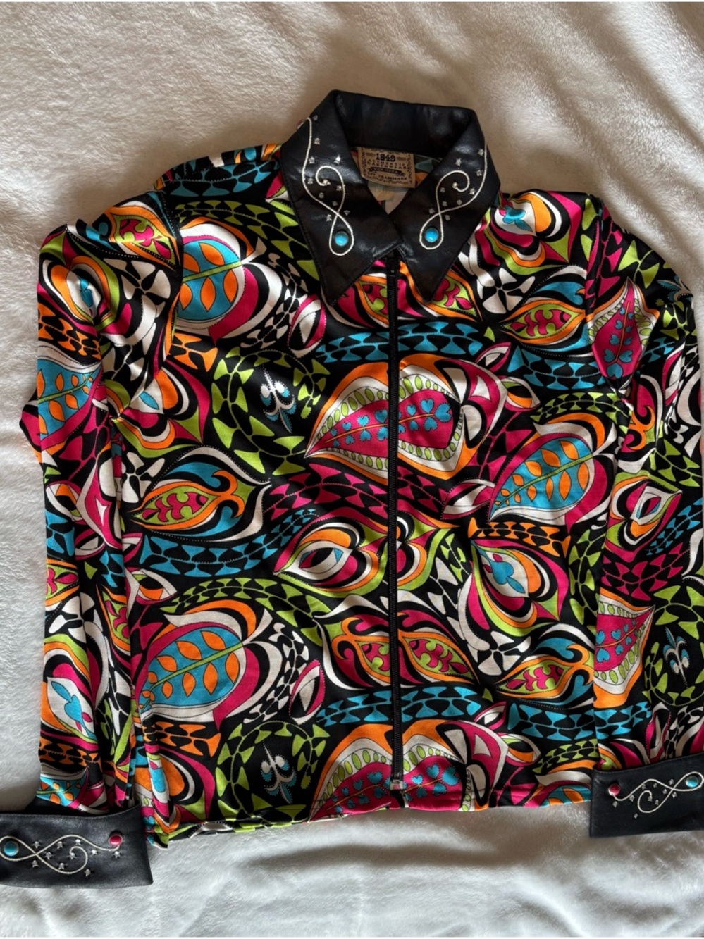 Embroidered Collar Multicolor Zip-Front Blouse